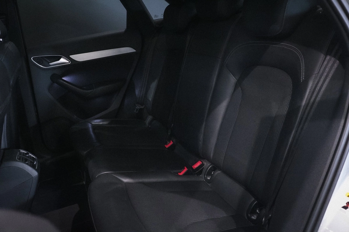 Audi Q3 - photo 14