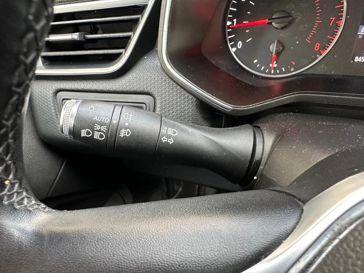 Renault Clio 1.0 TCE 100 BUSINESS