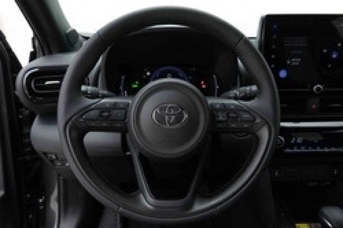 Toyota Yaris - photo 5