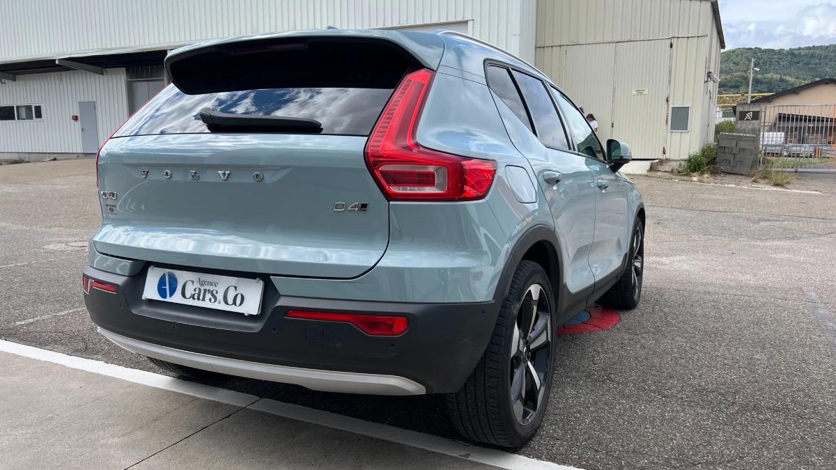 Volvo Xc40 2.0 D4 190 MOMENTUM AWD GEARTRONIC BVA