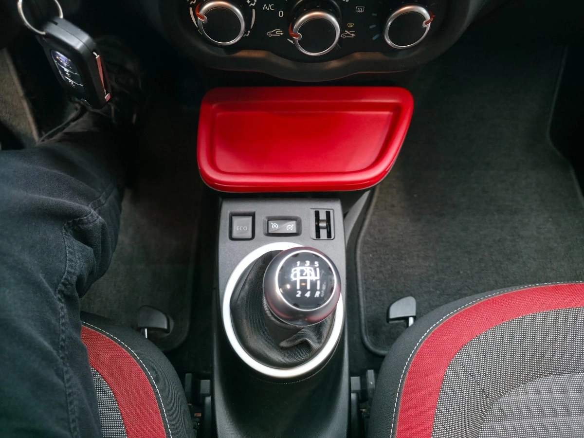 Renault Twingo - photo 29