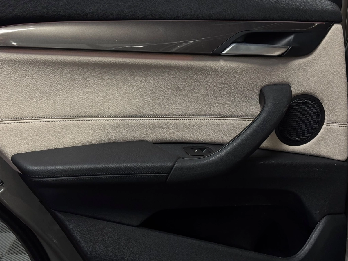 Bmw X1 - photo 24
