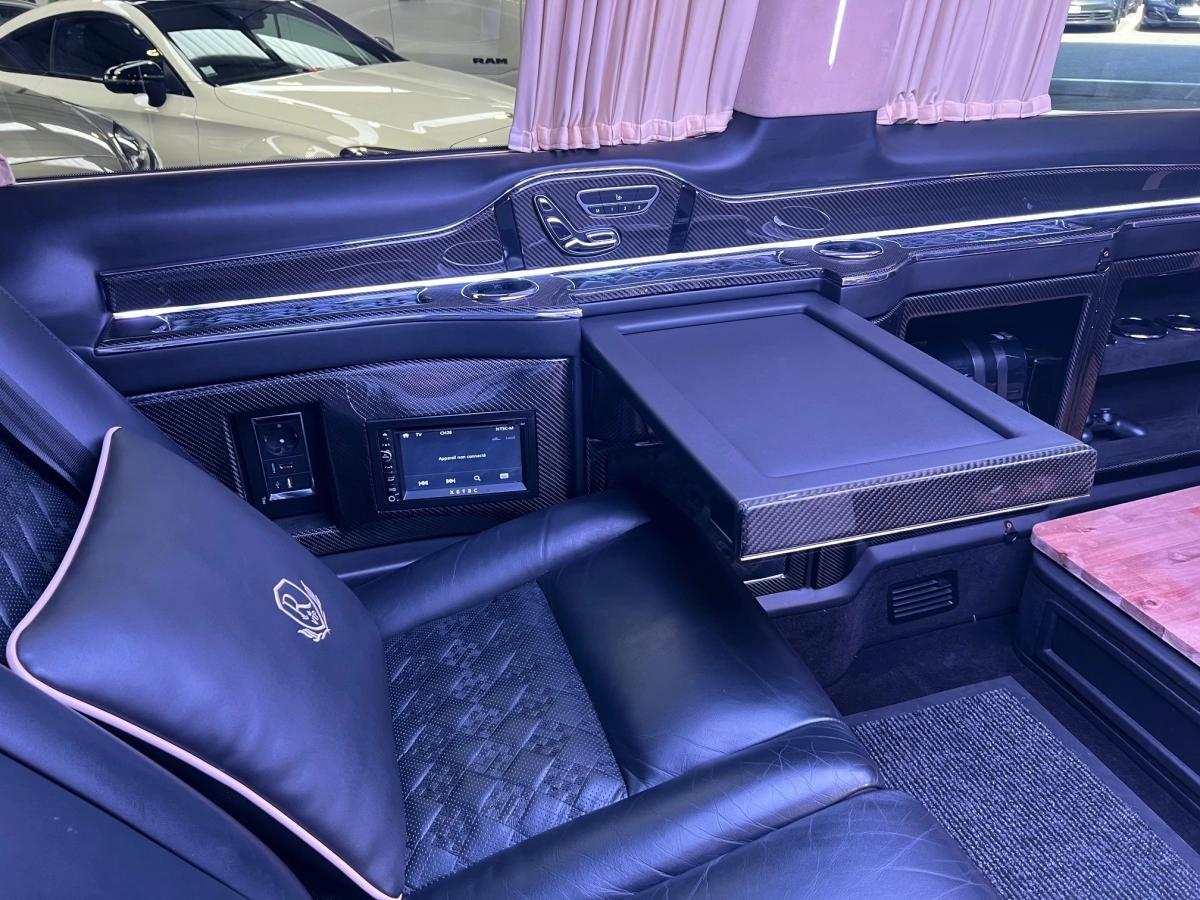 Mercedes Vito VIP EXTRA LONG 119 CDI 190 4MATIC 7G-TRONIC 5PL /AMENAGEMENT ROVELVER/SALON/TV/CAFE/PS4/LED/