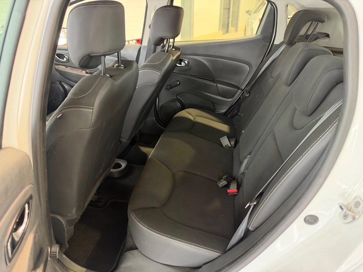 Renault Clio - photo 16