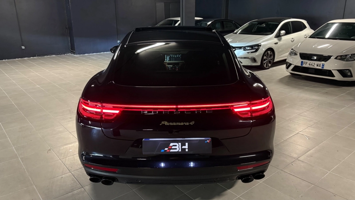 Porsche Panamera - photo 33