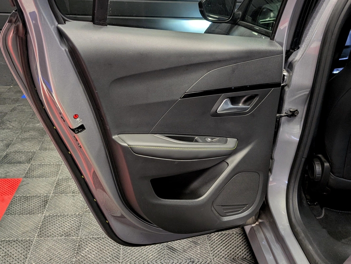 Peugeot 208 - photo 10