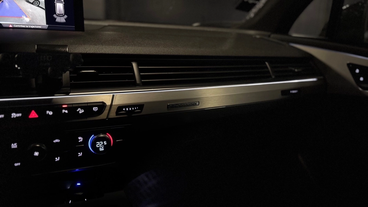 Audi Q7 - photo 24