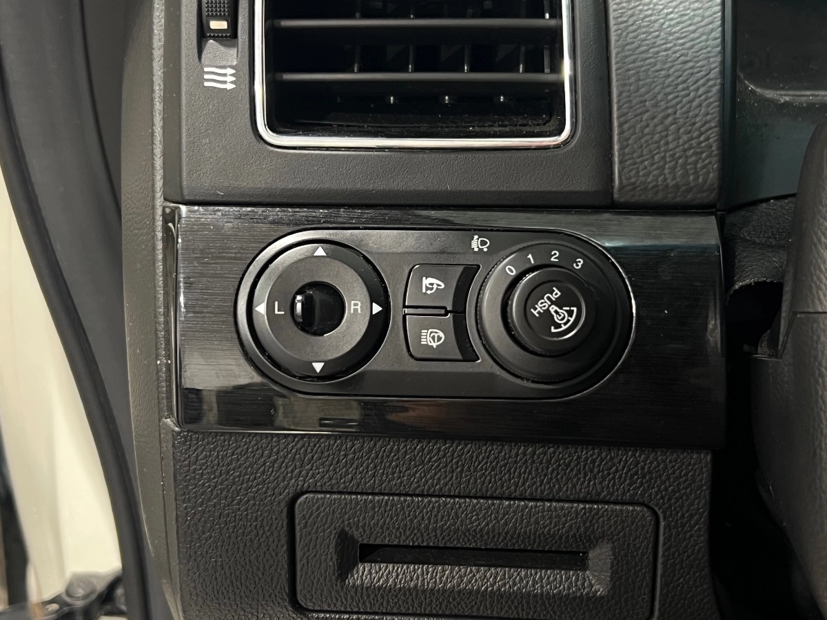 Chevrolet Captiva - photo 14