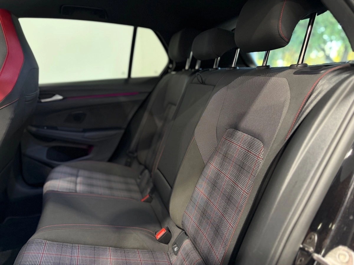 Volkswagen Golf - photo 14