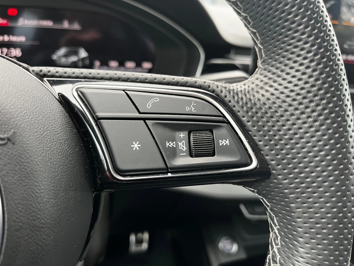 Audi A4 - photo 12