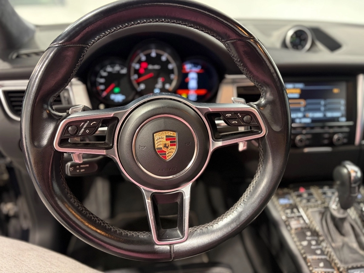 Porsche Macan - photo 22