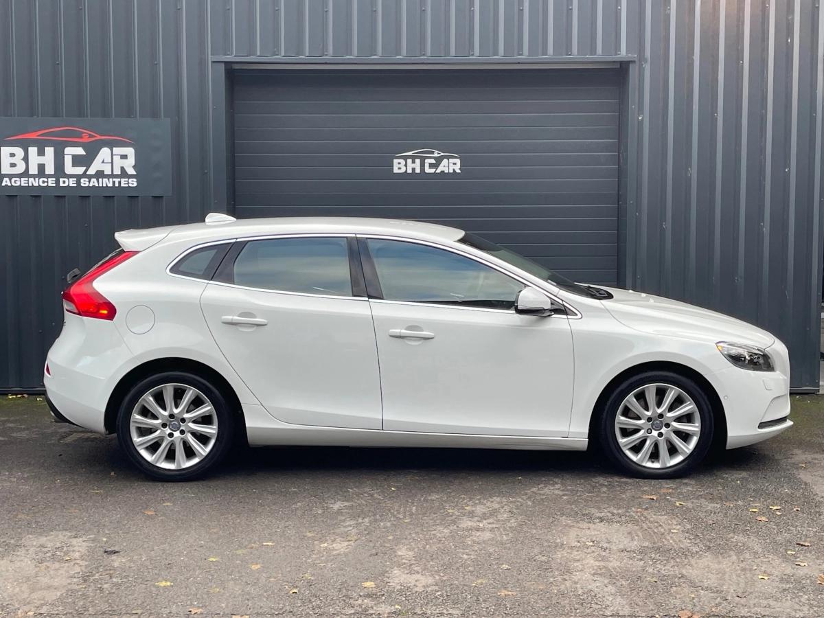 Aperçu indisponible de Volvo V40