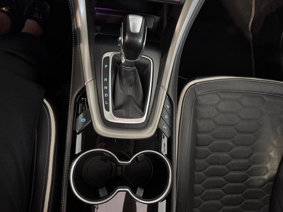 Aperçu indisponible de Ford Mondeo