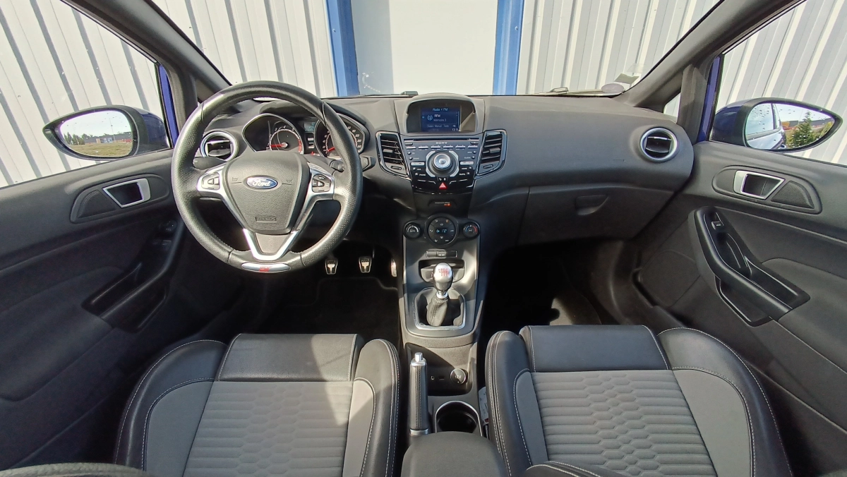 Ford Fiesta - photo 4