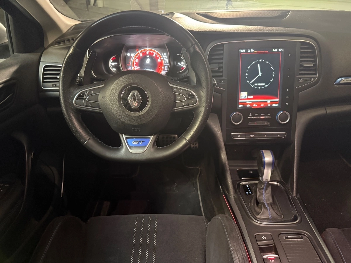 Renault Megane - photo 17