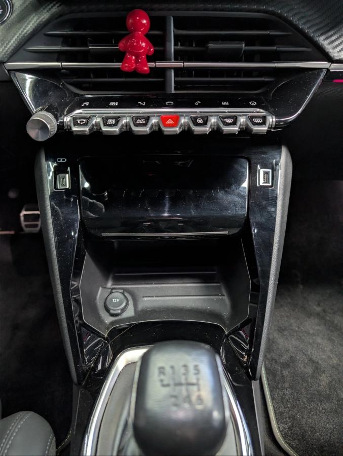 Peugeot 208 GENERATION-II 1.5 BLUEHDI 100 GT LINE START-STOP