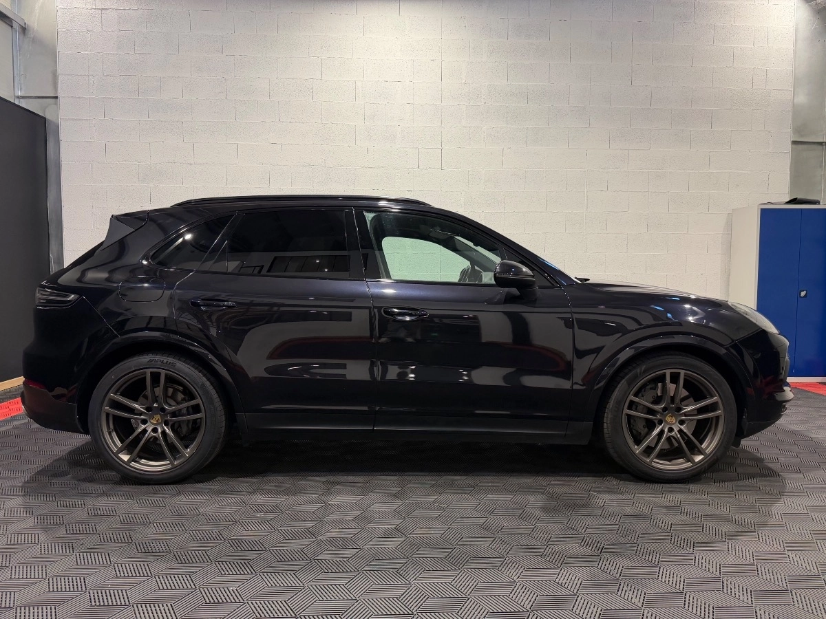 Porsche Cayenne - photo 2