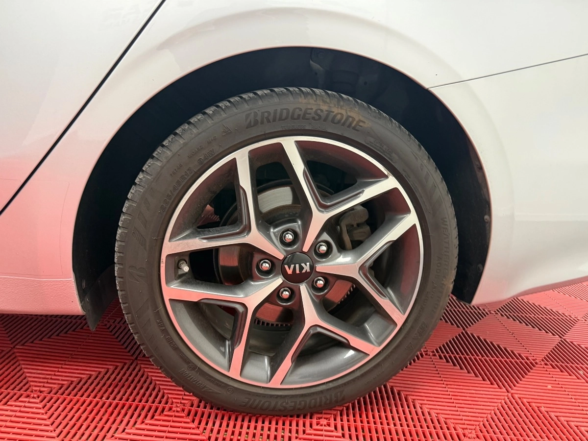 Kia Ceed - photo 8