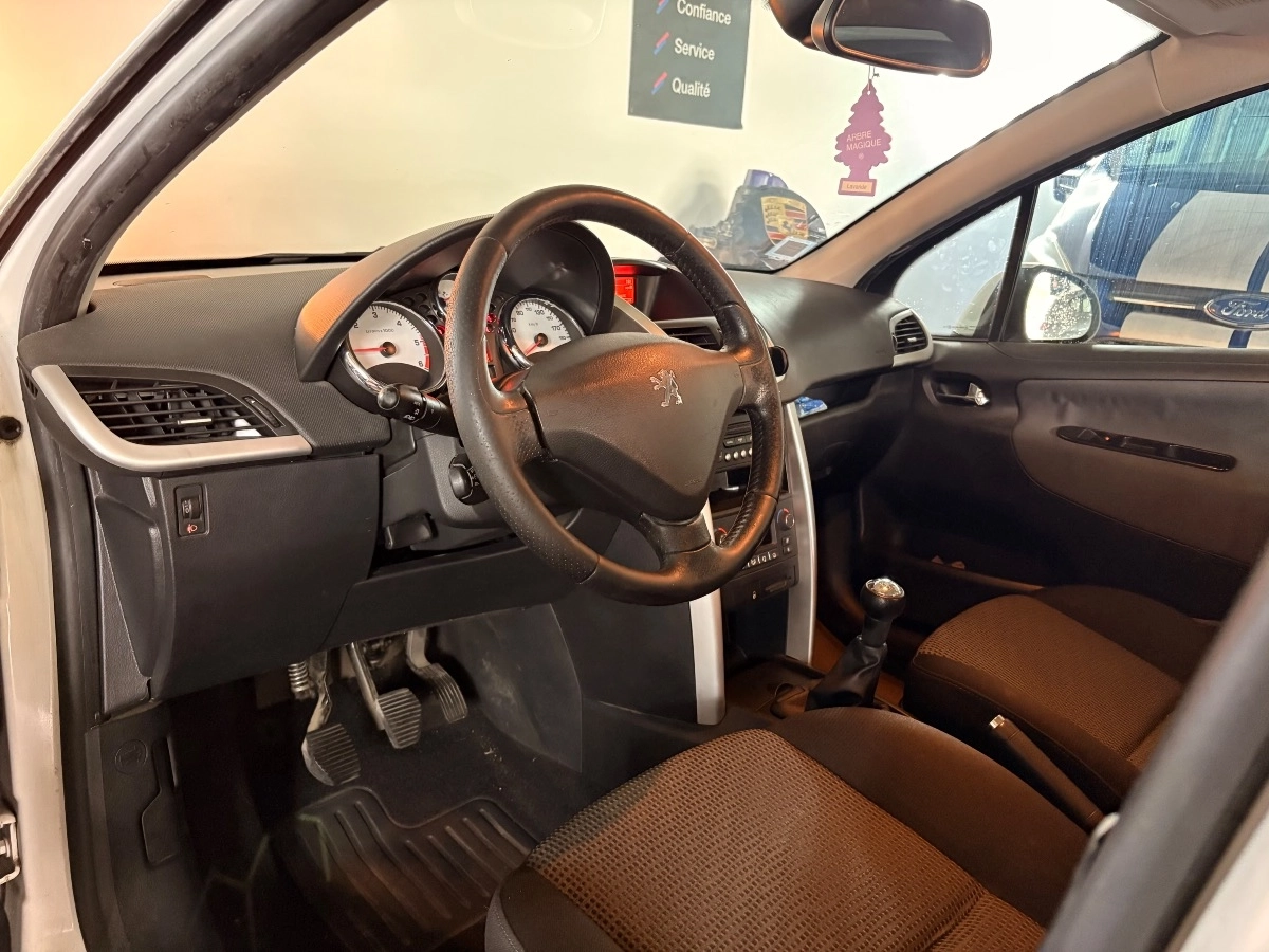 Peugeot 207 - photo 7