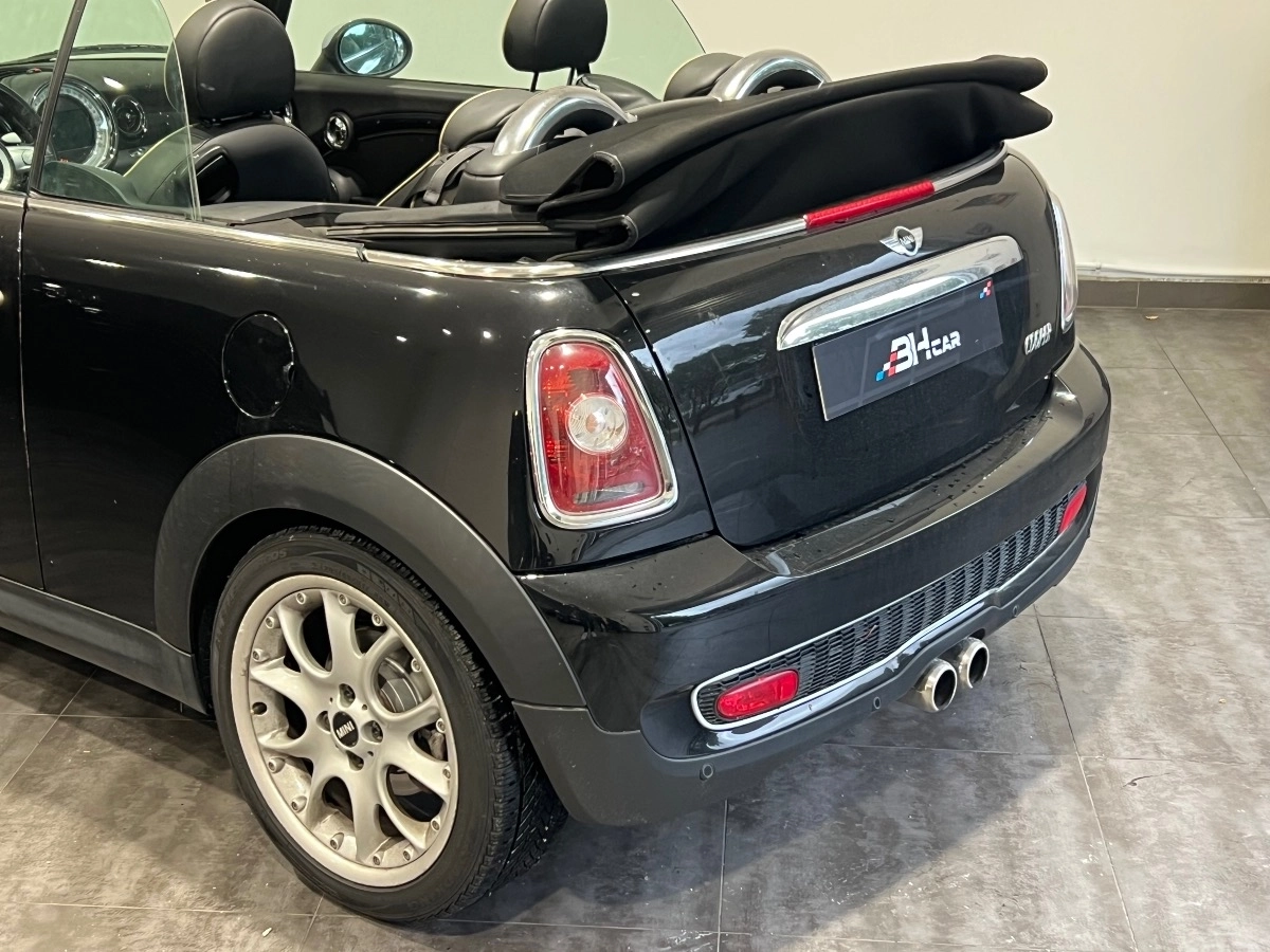 Mini Cabrio - photo 7