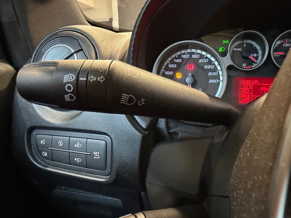 Alfa Romeo Mito - photo 23