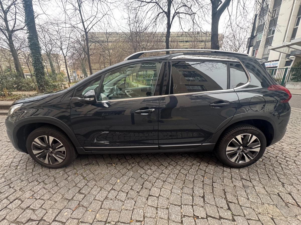 Peugeot 2008 GENERATION-I 1.2 PURETECH 110 ALLURE START-STOP