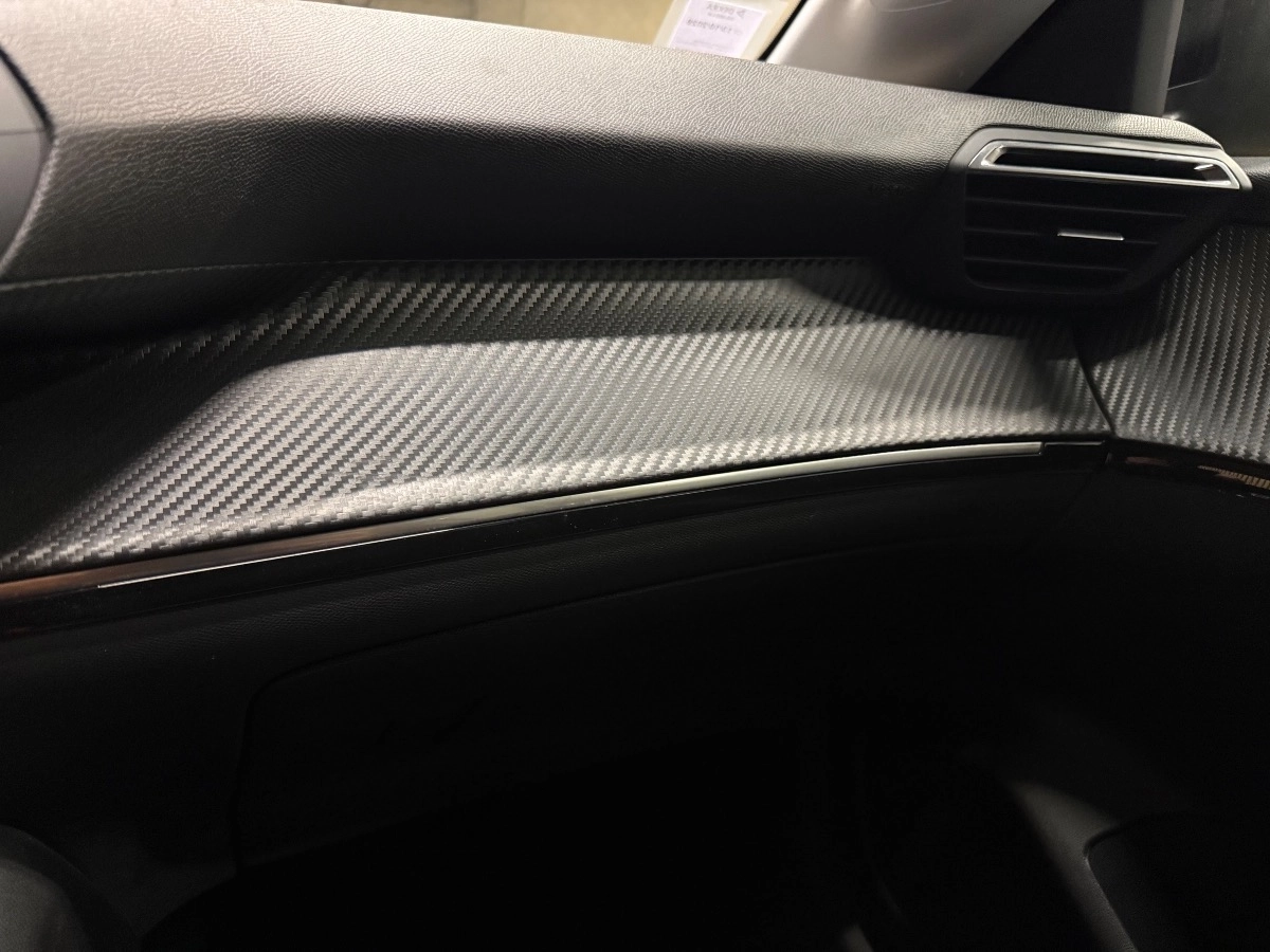 Peugeot 208 - photo 18