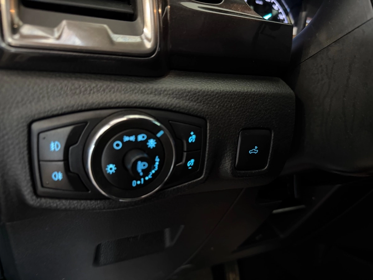 Ford Ranger - photo 20