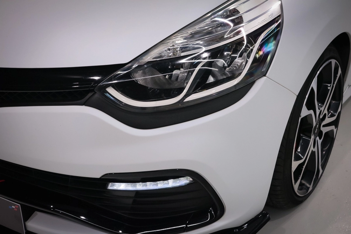 Renault Clio - photo 35
