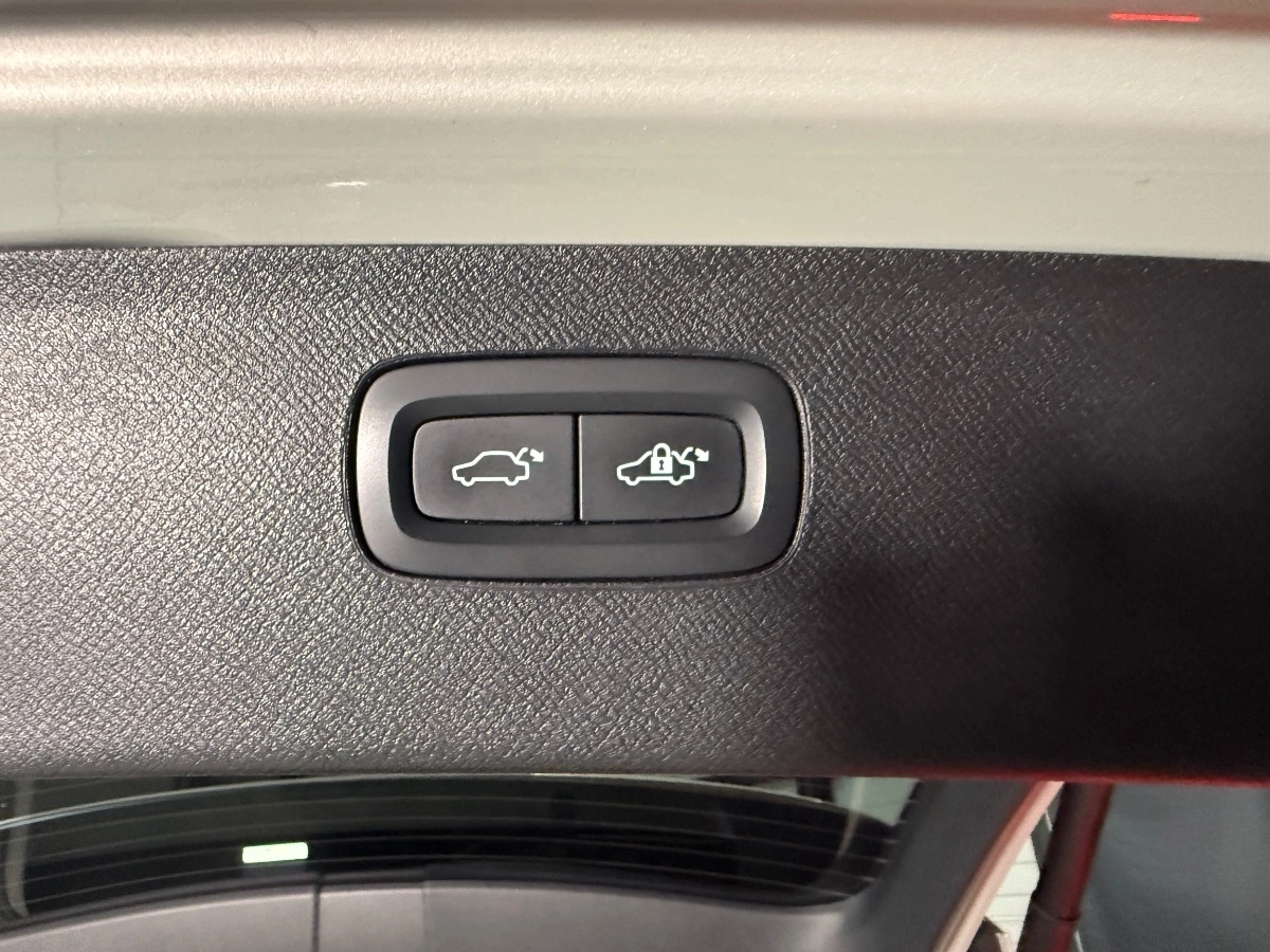 Volvo Xc90 - photo 34