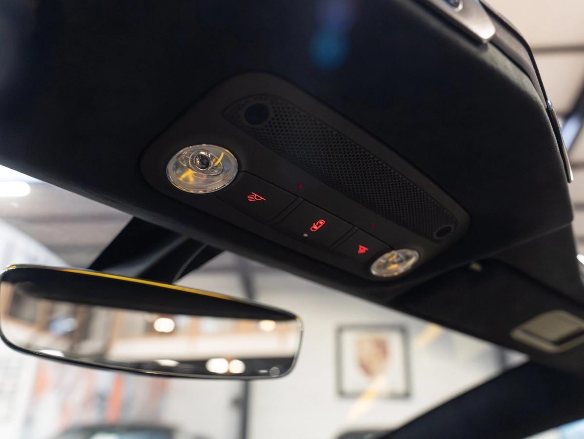 Lamborghini Aventador ROADSTER LP750-4 6.5 770 SVJ 4WD BVA