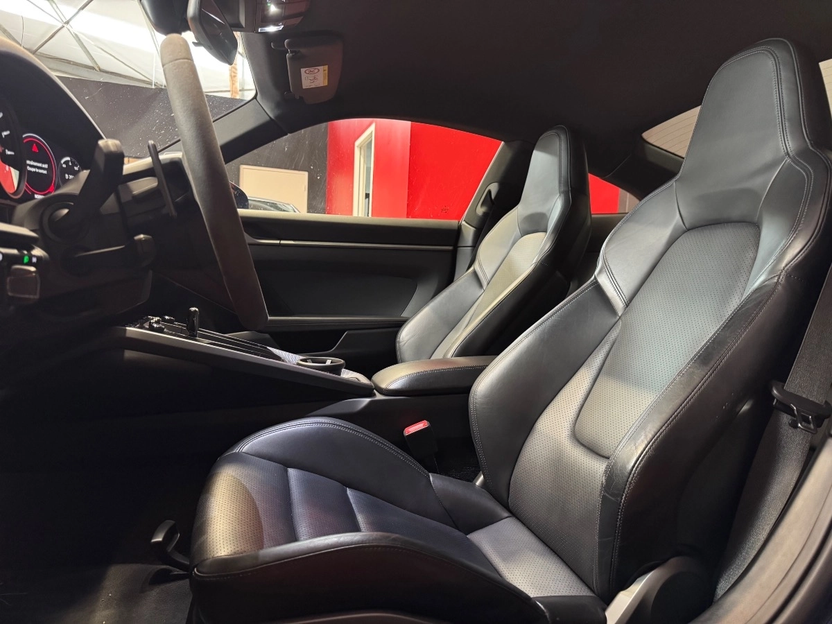 Porsche 911 - photo 12