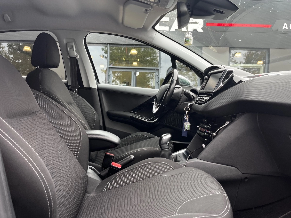 Peugeot 208 - photo 20