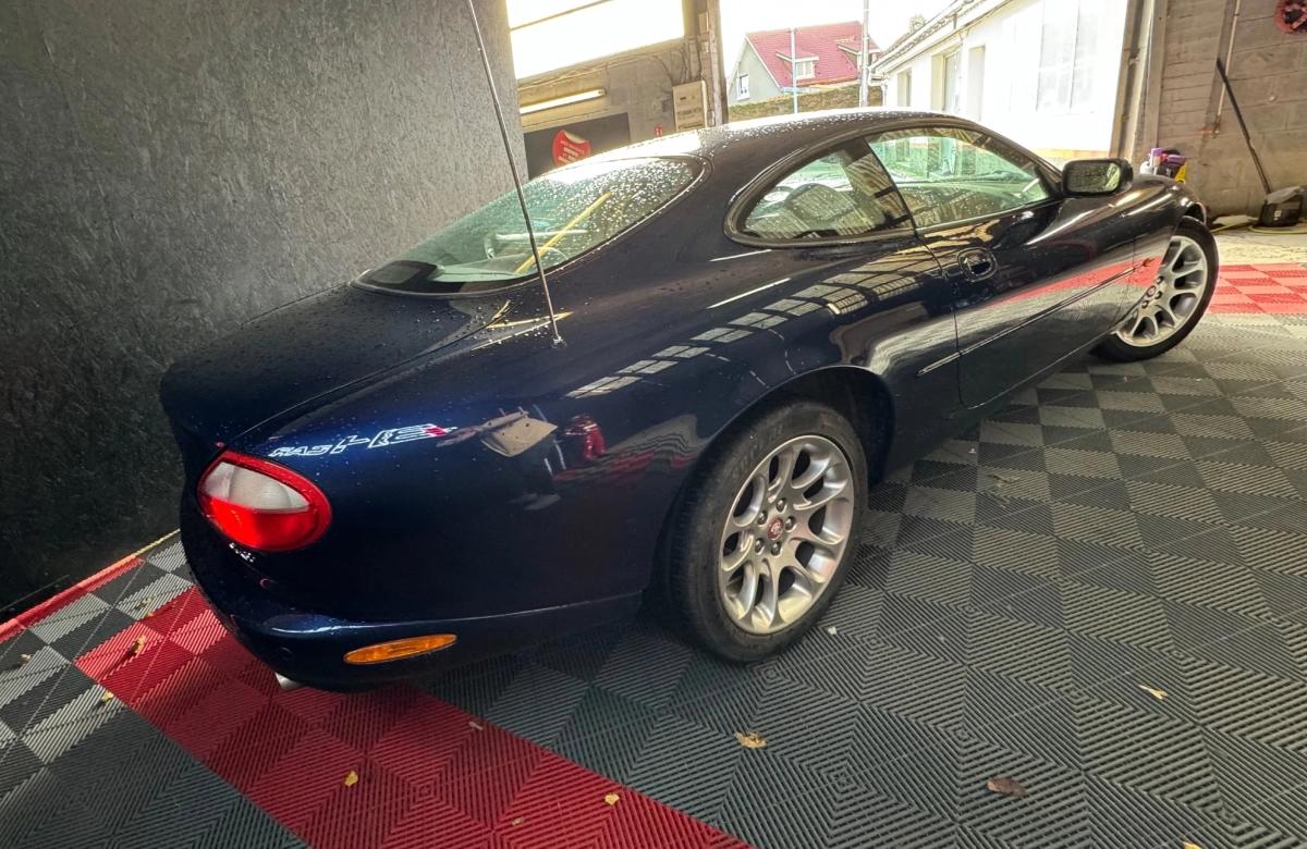 Aperçu indisponible de Jaguar XK8