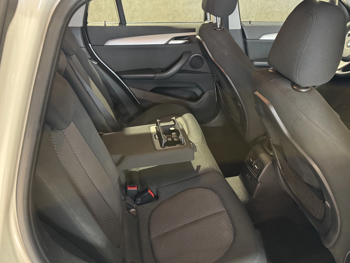 Bmw X1 - photo 16