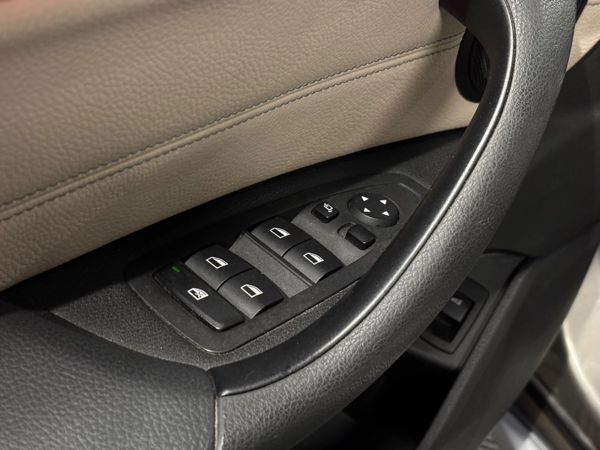 Bmw X1 - photo 9