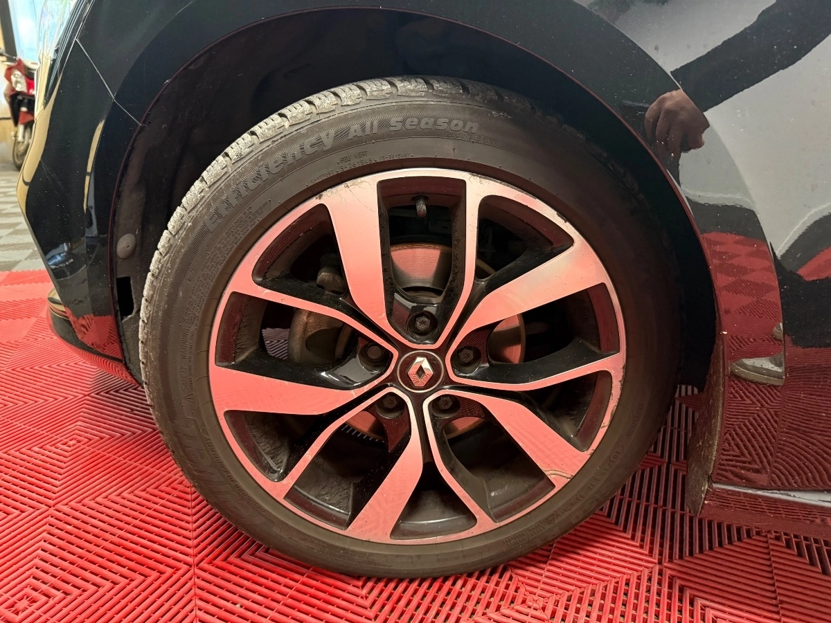 Renault Megane - photo 41