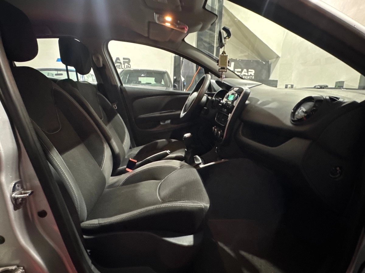 Renault Clio - photo 10