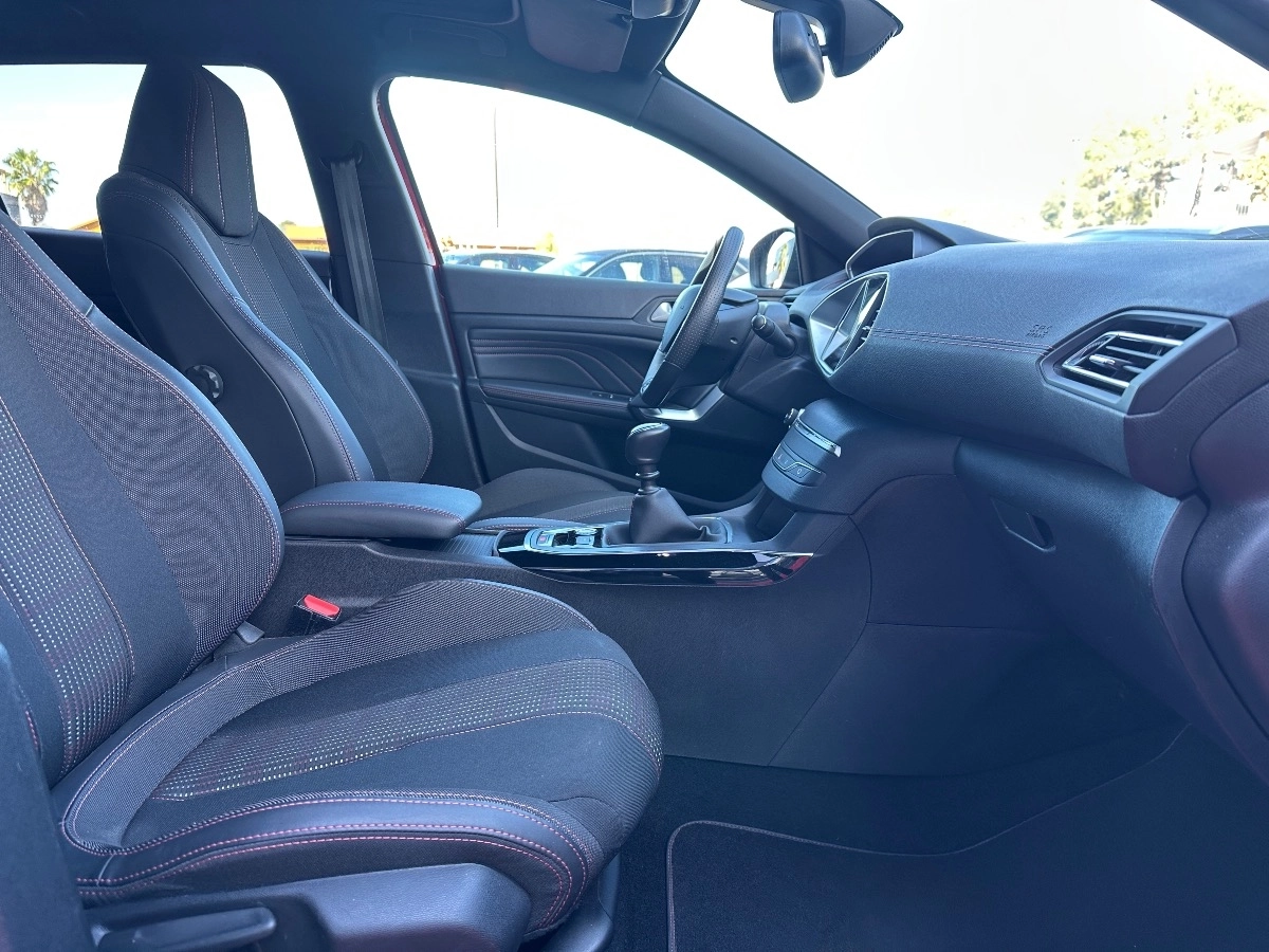 Peugeot 308 - photo 9