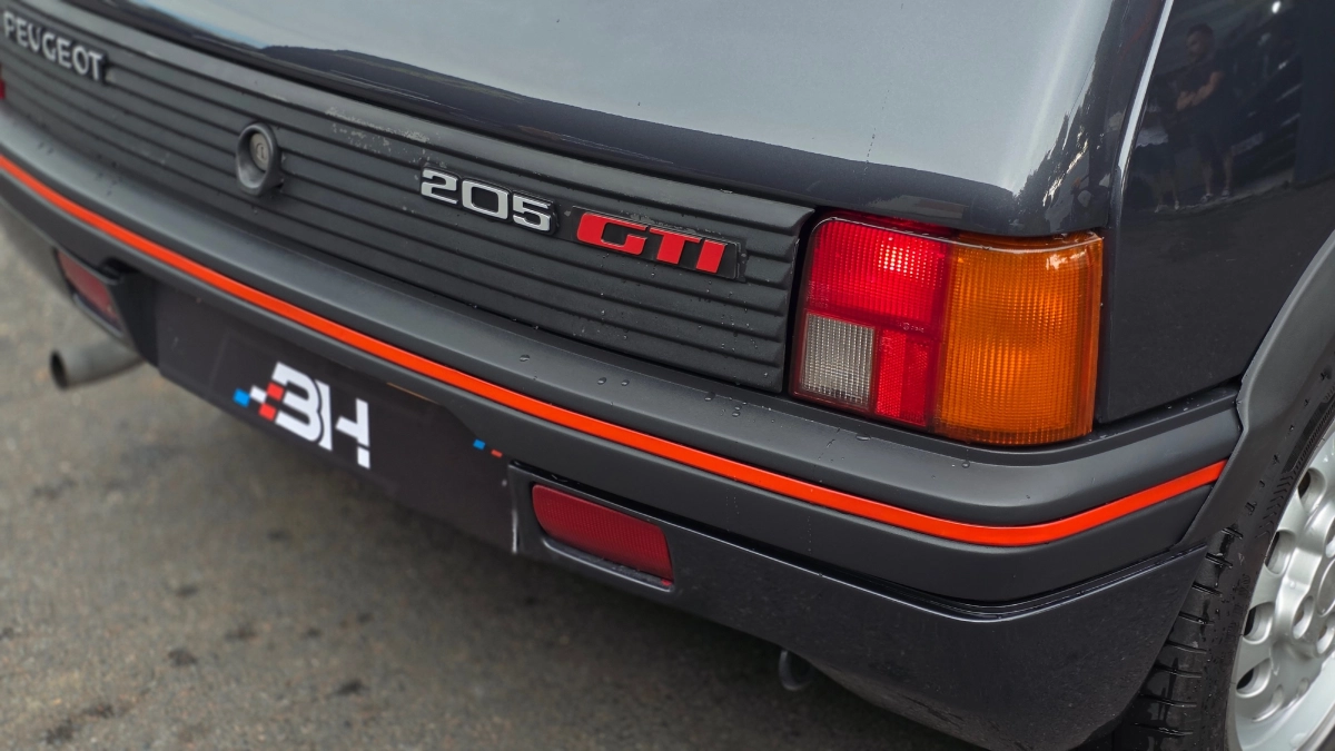 Peugeot 205 - photo 15