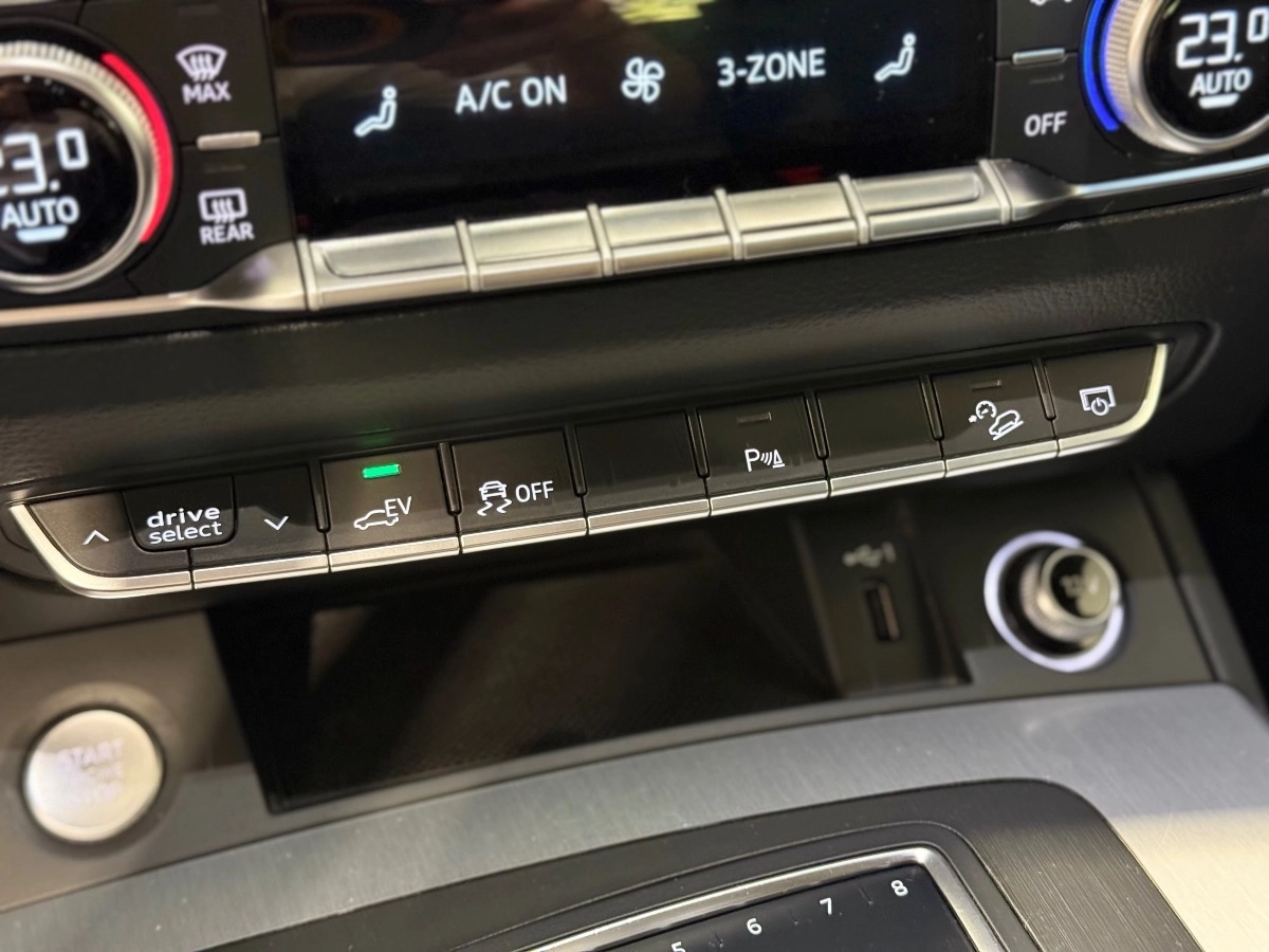 Audi Q5 - photo 23