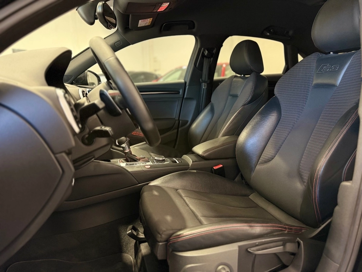 Audi S3 - photo 11