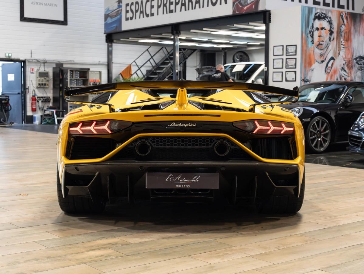 Lamborghini Aventador ROADSTER LP750-4 6.5 770 SVJ 4WD BVA