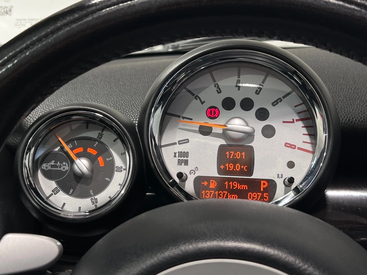 Mini Cabrio - photo 19