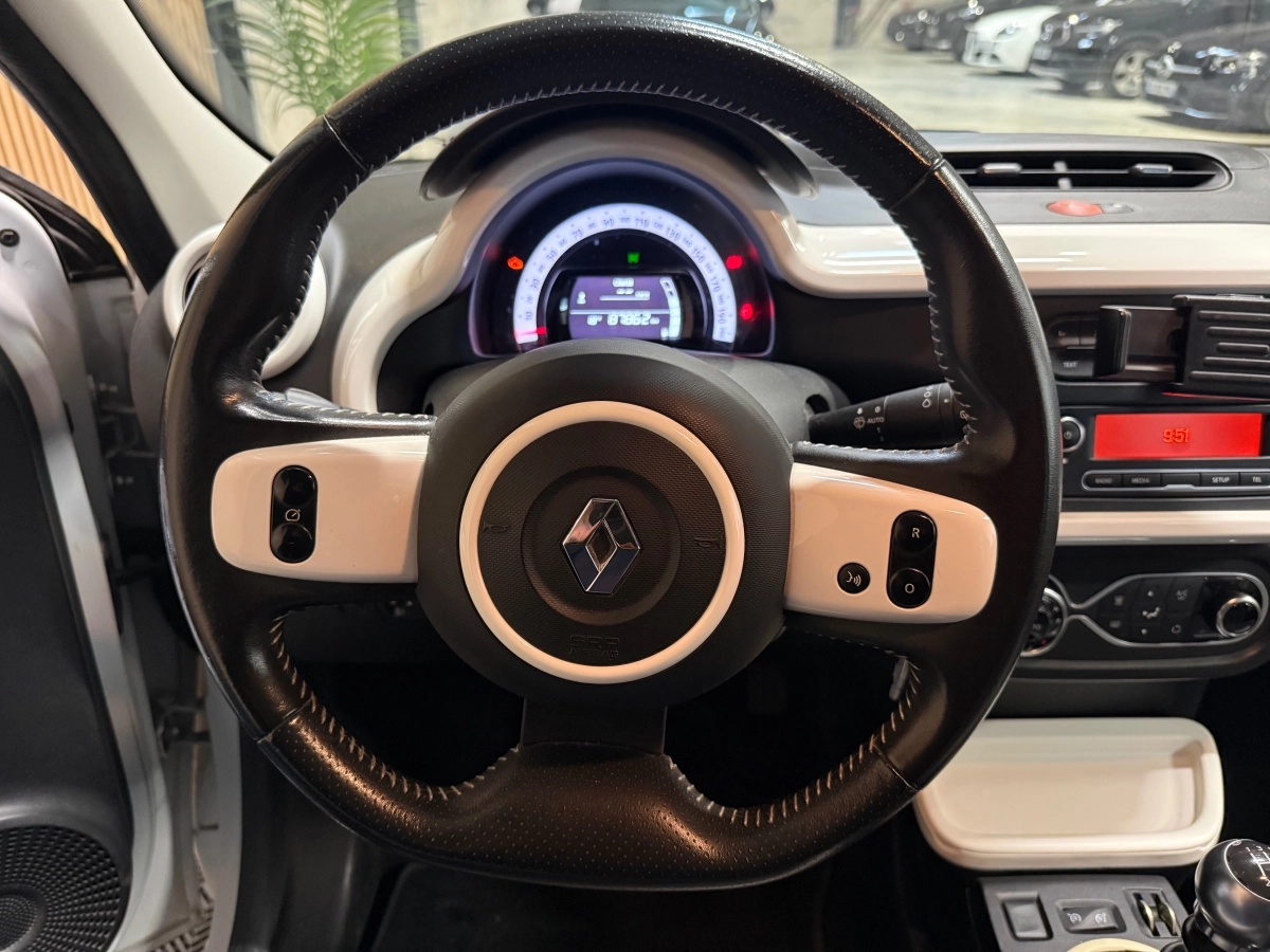 Renault Twingo - photo 10