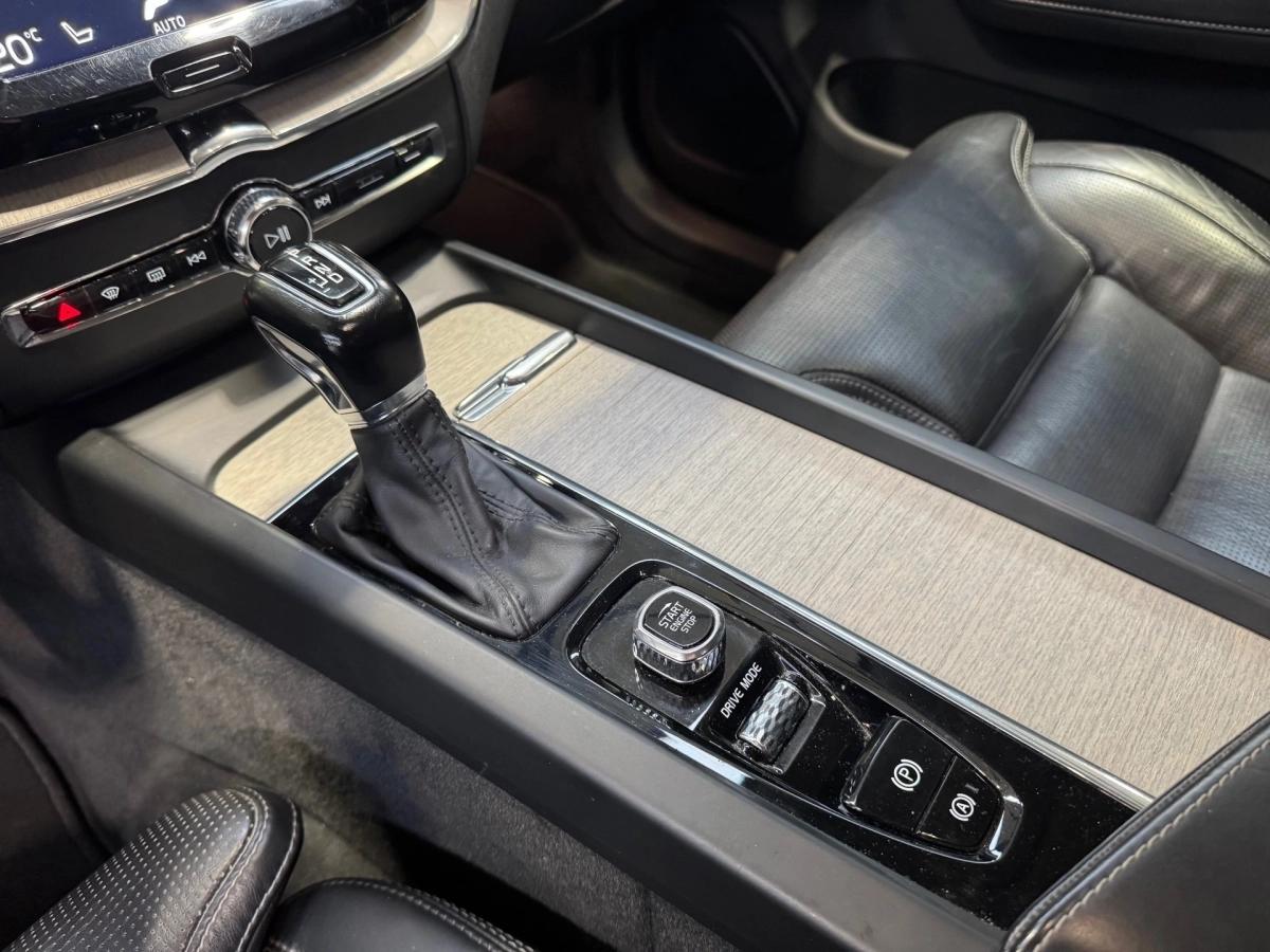 Volvo Xc60 2.0 D4 190 INSCRIPTION LUXE AWD GEARTRONIC BVA