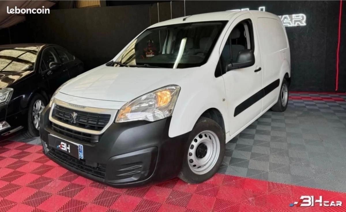 Image: Peugeot Partner Vu FOURGON 1.6 HDI 90 120L1 CONFORT