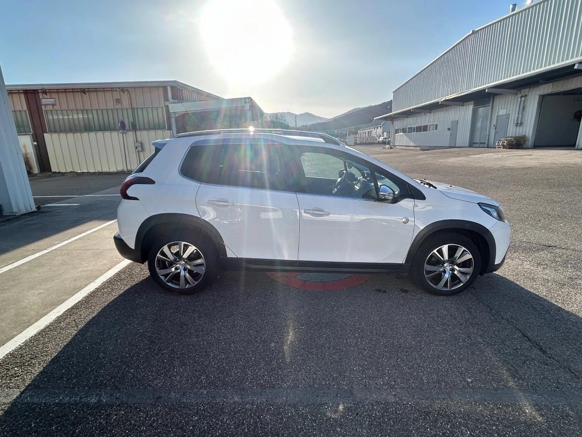 Peugeot 2008 GENERATION-I 1.6 BLUEHDI 120 CROSSWAY