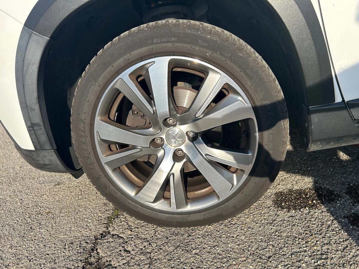 Peugeot 2008 GENERATION-I 1.6 BLUEHDI 120 CROSSWAY