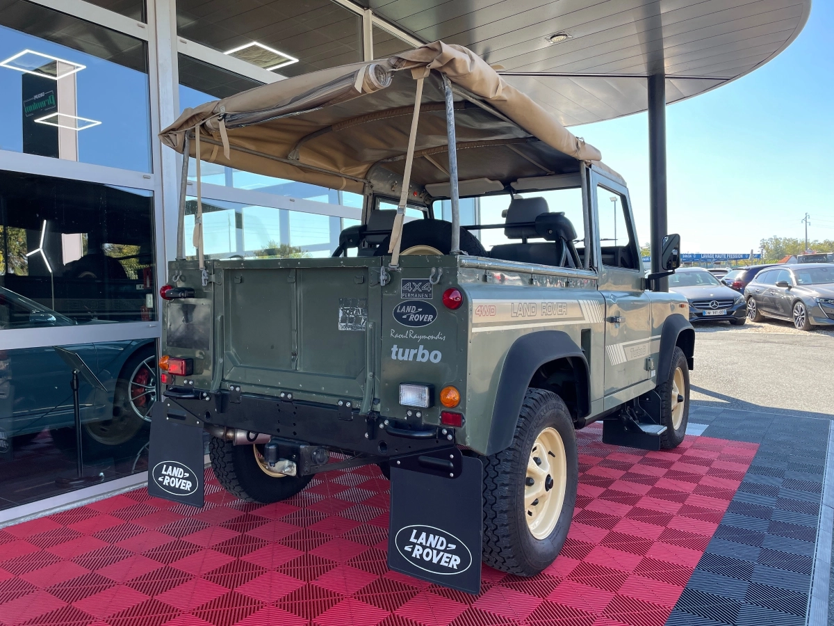 Land Rover Defender - photo 4